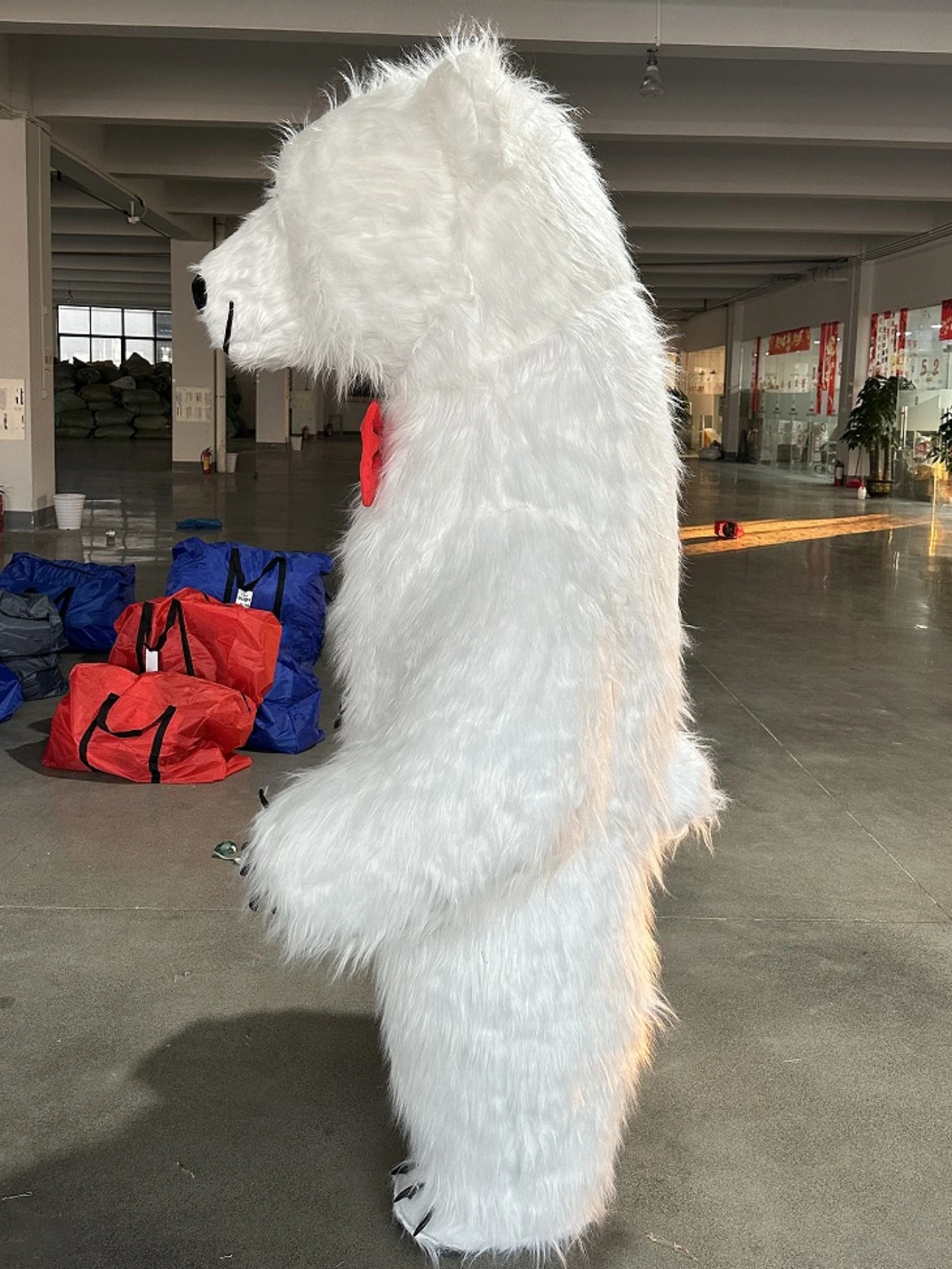 Giant Inflatable White Polar B - Dresses 评论和价格